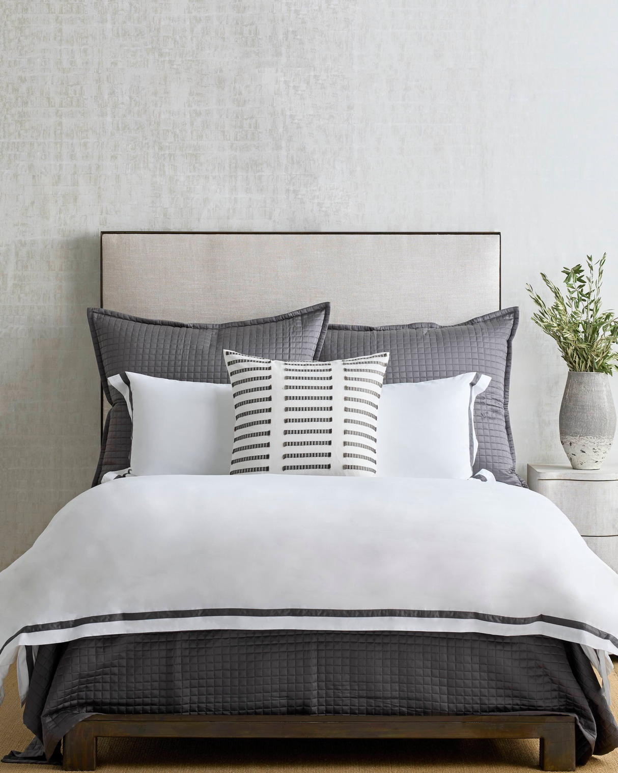 Ann Gish White/Grey King Ready-to-Bed 2.0 Cotton & Trim Duvet