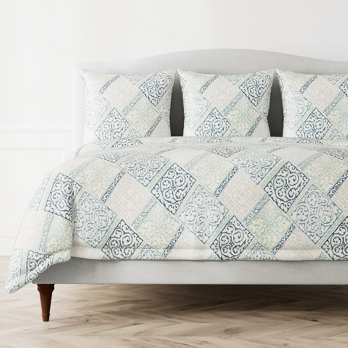 Ann Gish Blues Queen Oporto Duvet