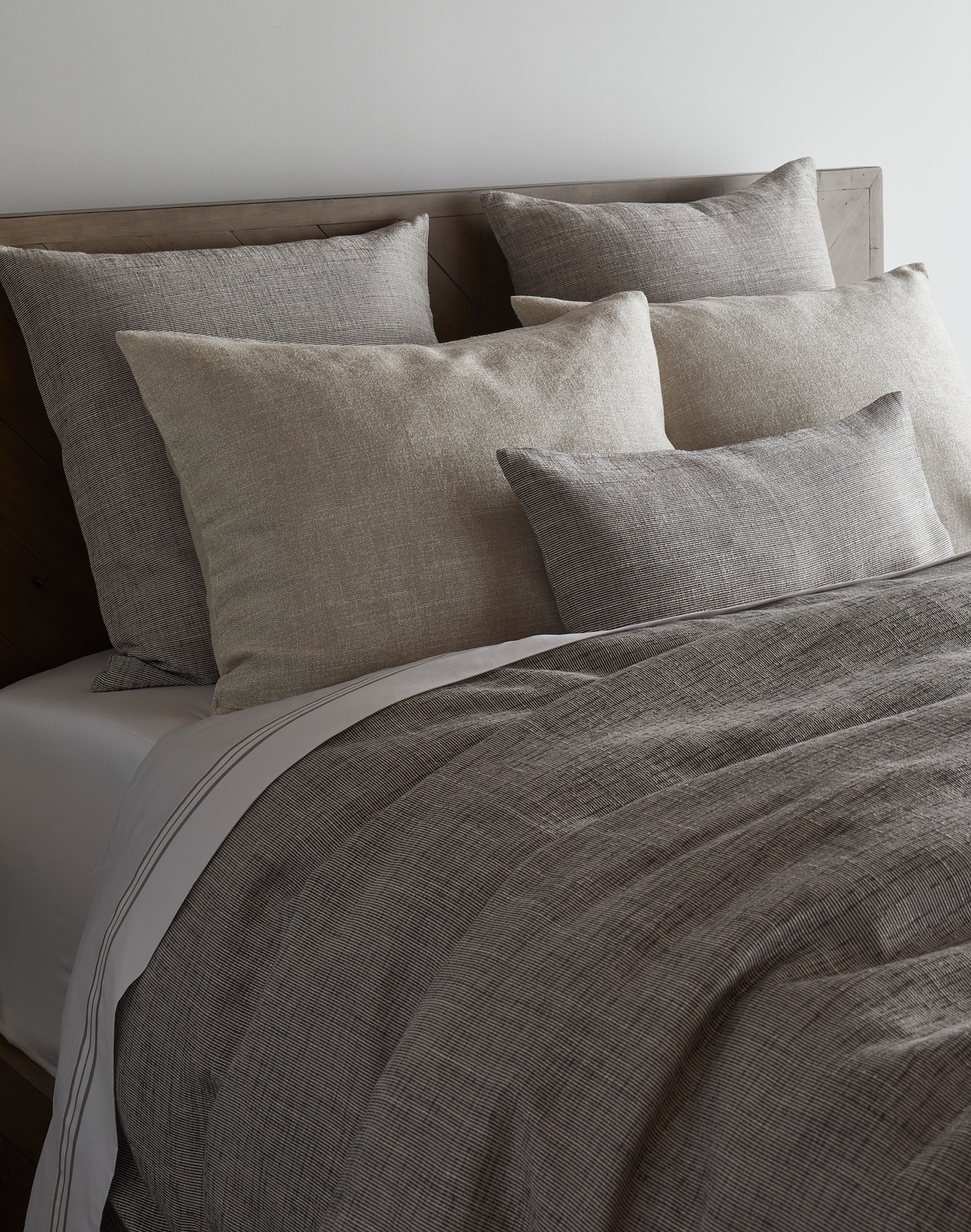 Ann Gish Granite 24x24 Isla Pillow