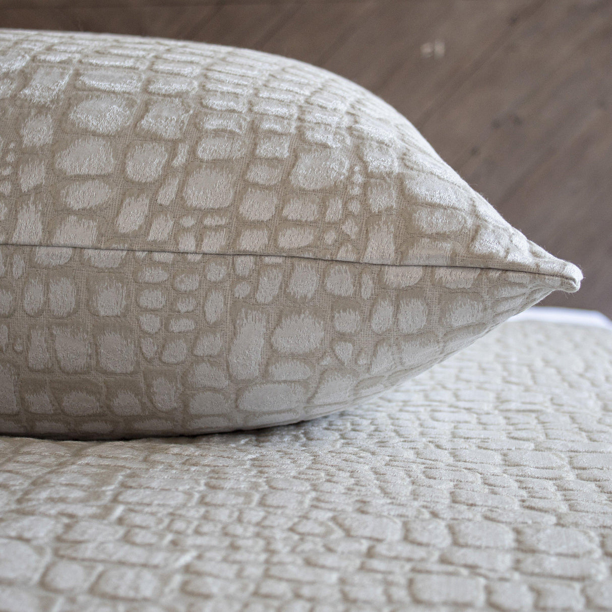 Ann Gish Quartz King Croc Sham