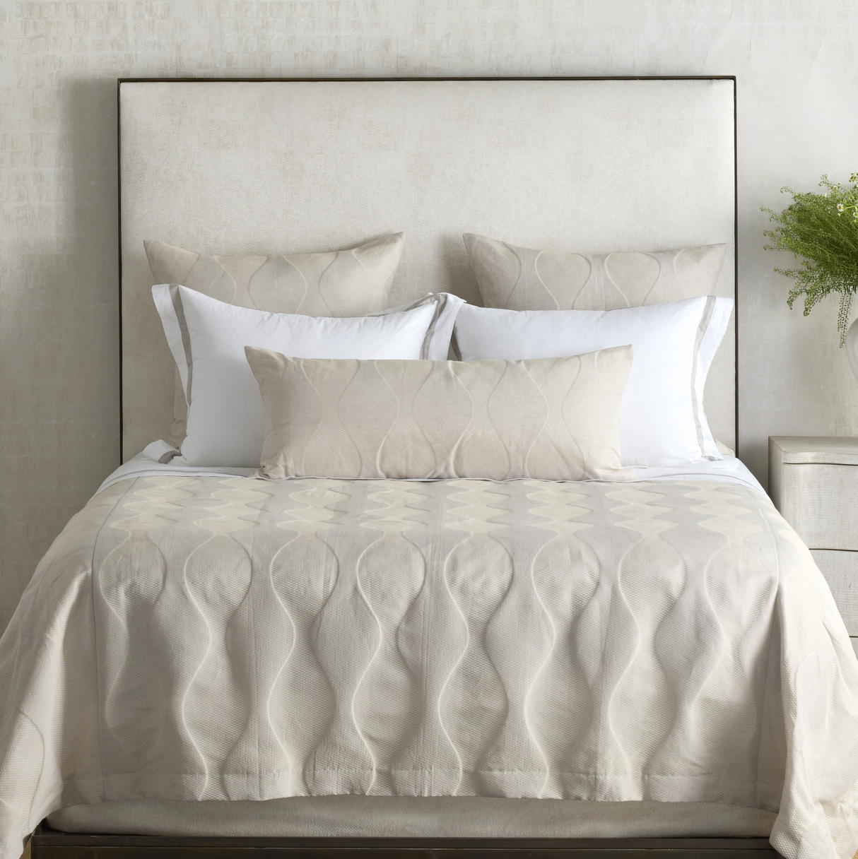 Ann Gish White/Silver Standard Ready-to-Bed 2.0 Cotton & Trim Sham