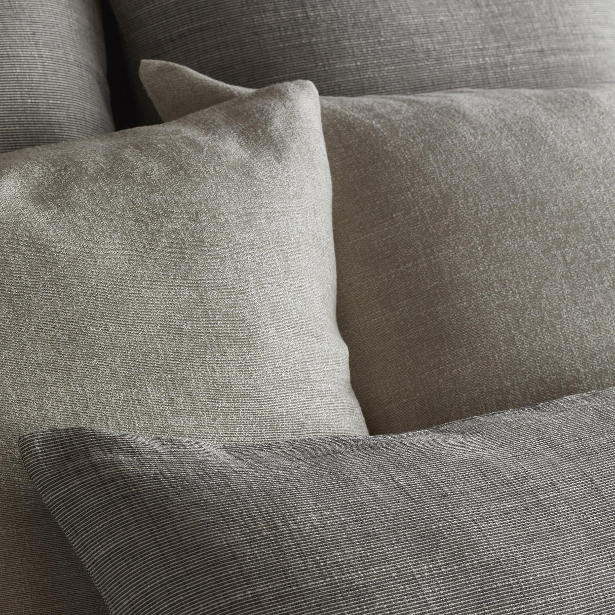 Ann Gish Obsidian Standard Isla Sham