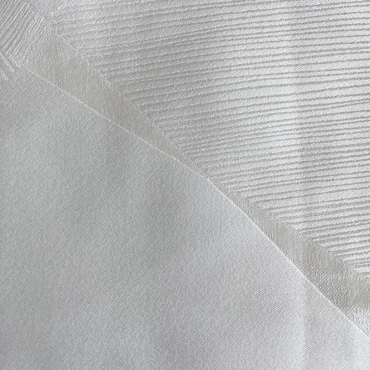 Ann Gish Pearl 96x50 Clio Throw