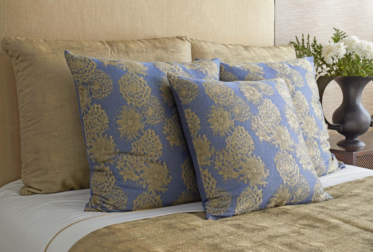 Ann Gish Blue 96x50 Chrysanthemum Throw