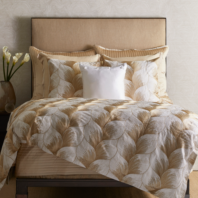 Ann Gish White / Gold 96x50 Fan Throw