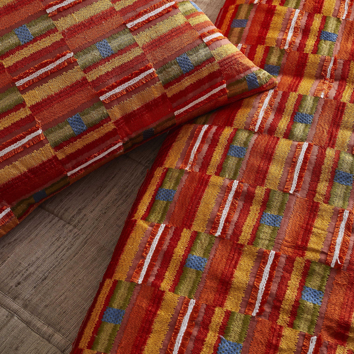 Ann Gish Multi 96x50 Pluma Throw