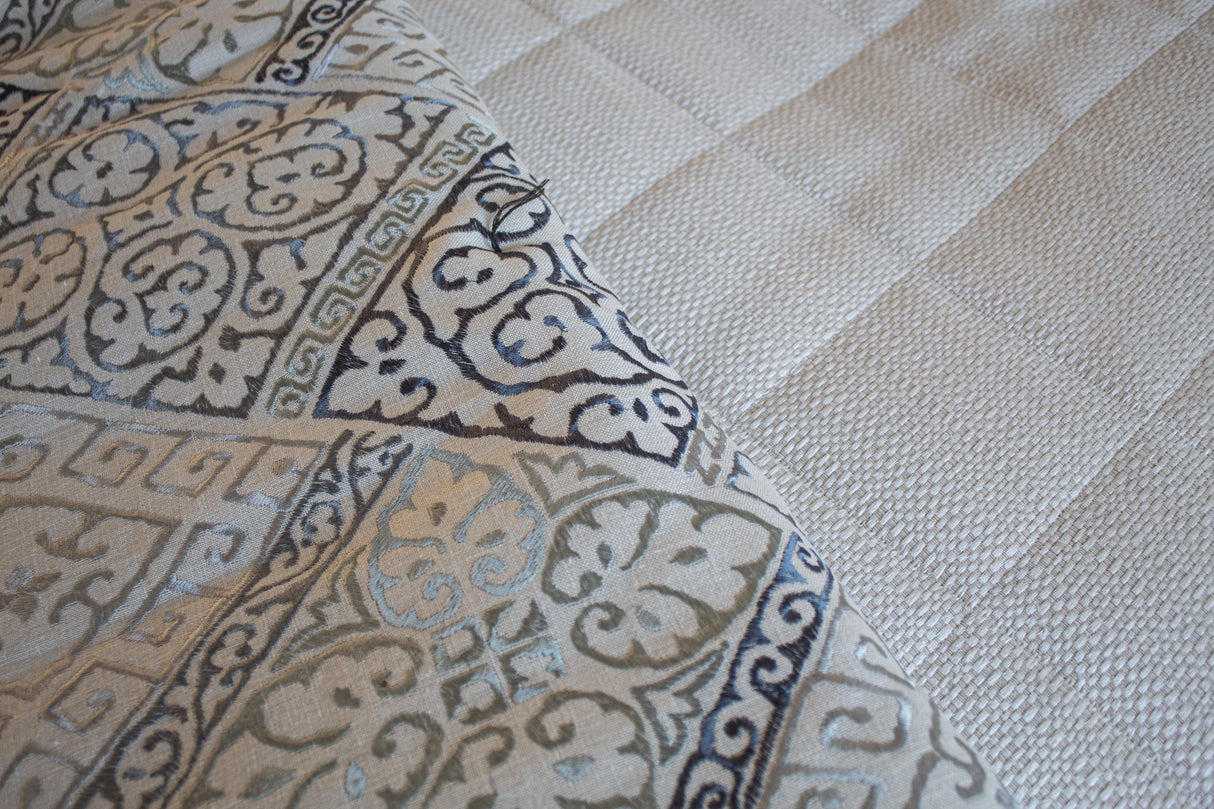 Ann Gish Blues 96x52 Oporto Throw