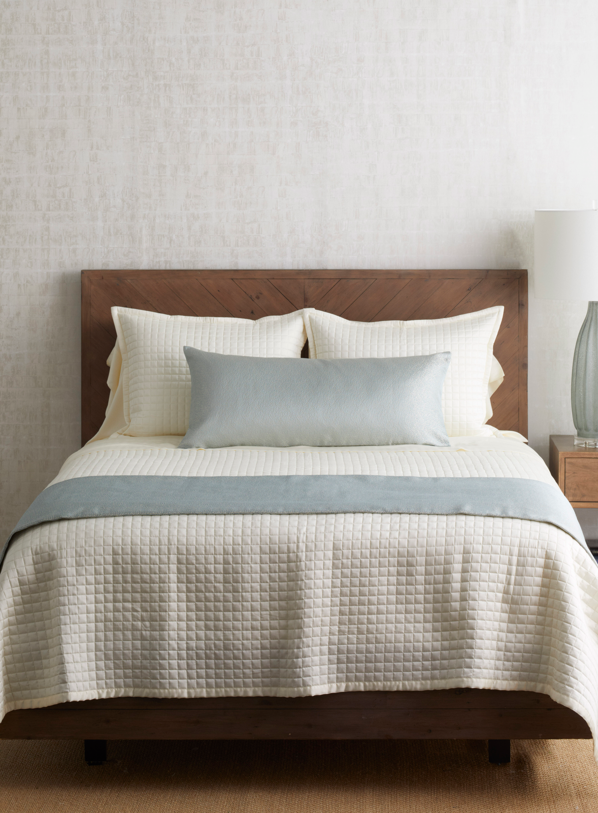 Ann Gish Blue 96x24,36x16 Dapple Bed Finisher