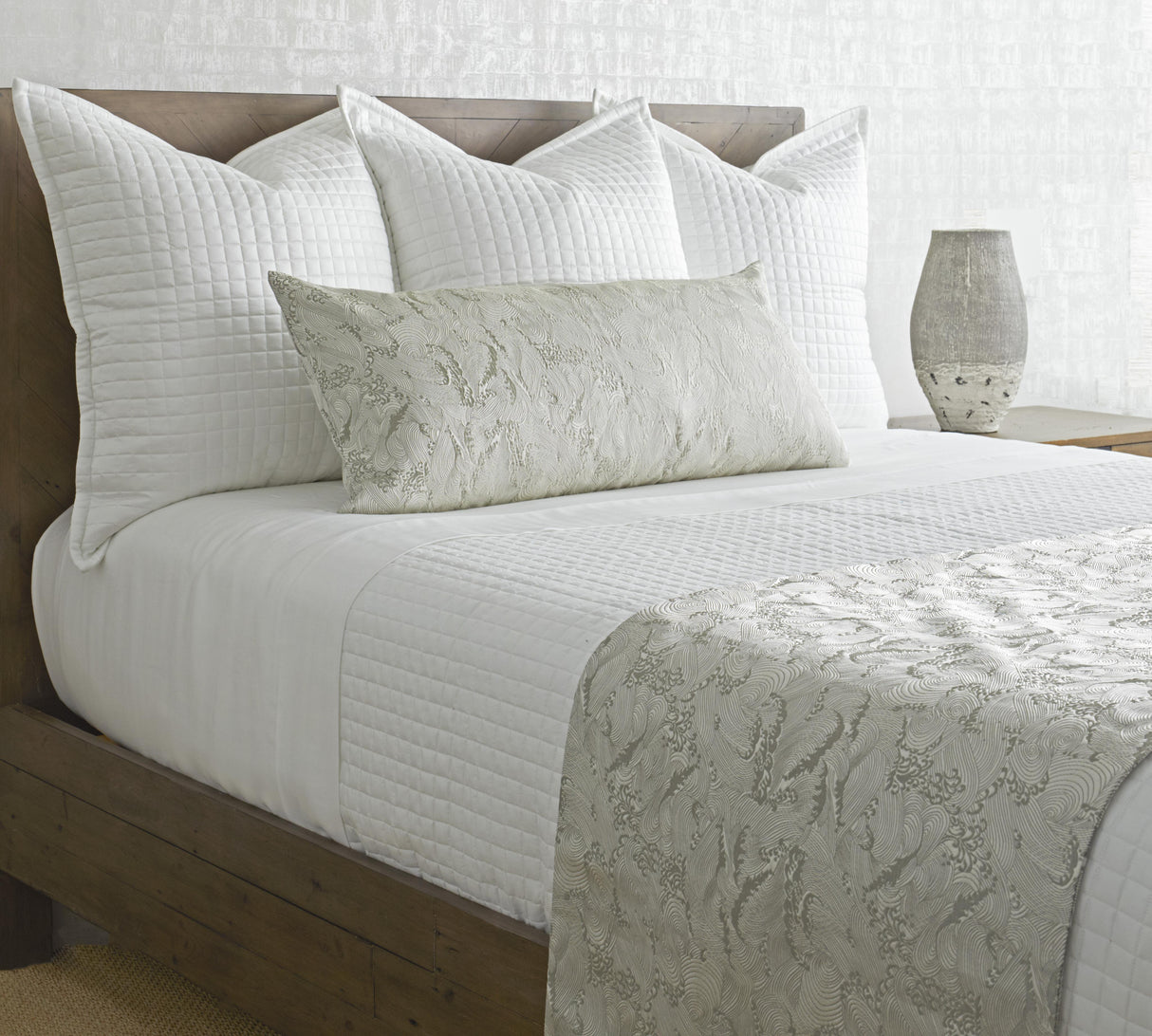 Ann Gish Silver 96x24,36x16 Waves Bed Finisher