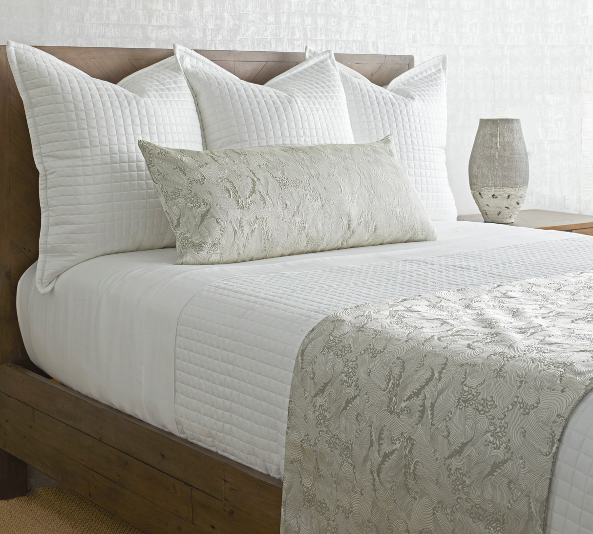 Ann Gish Silver 96x24,36x16 Waves Bed Finisher