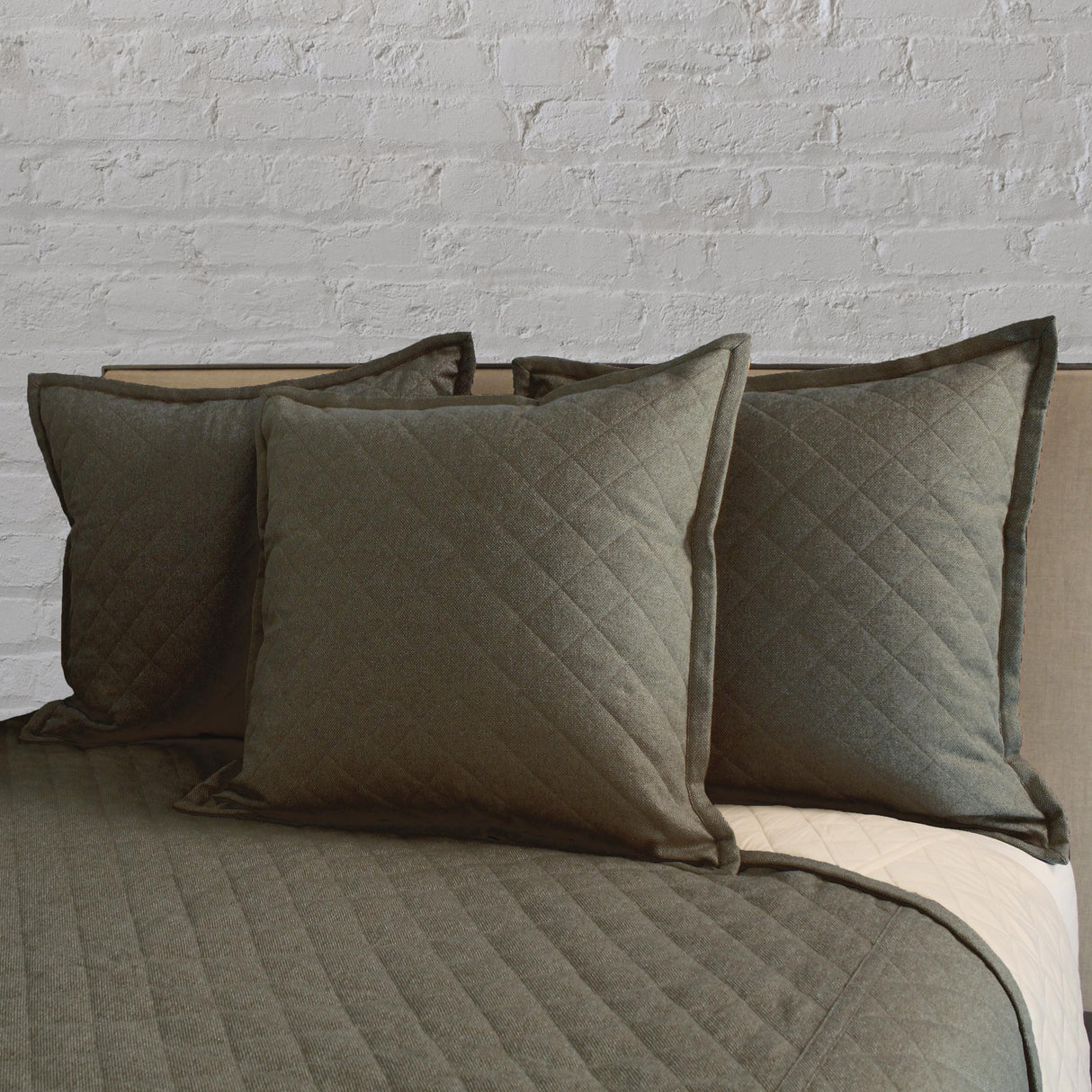 Ann Gish Bronze Queen Baby Basket Coverlet Set - Bronze