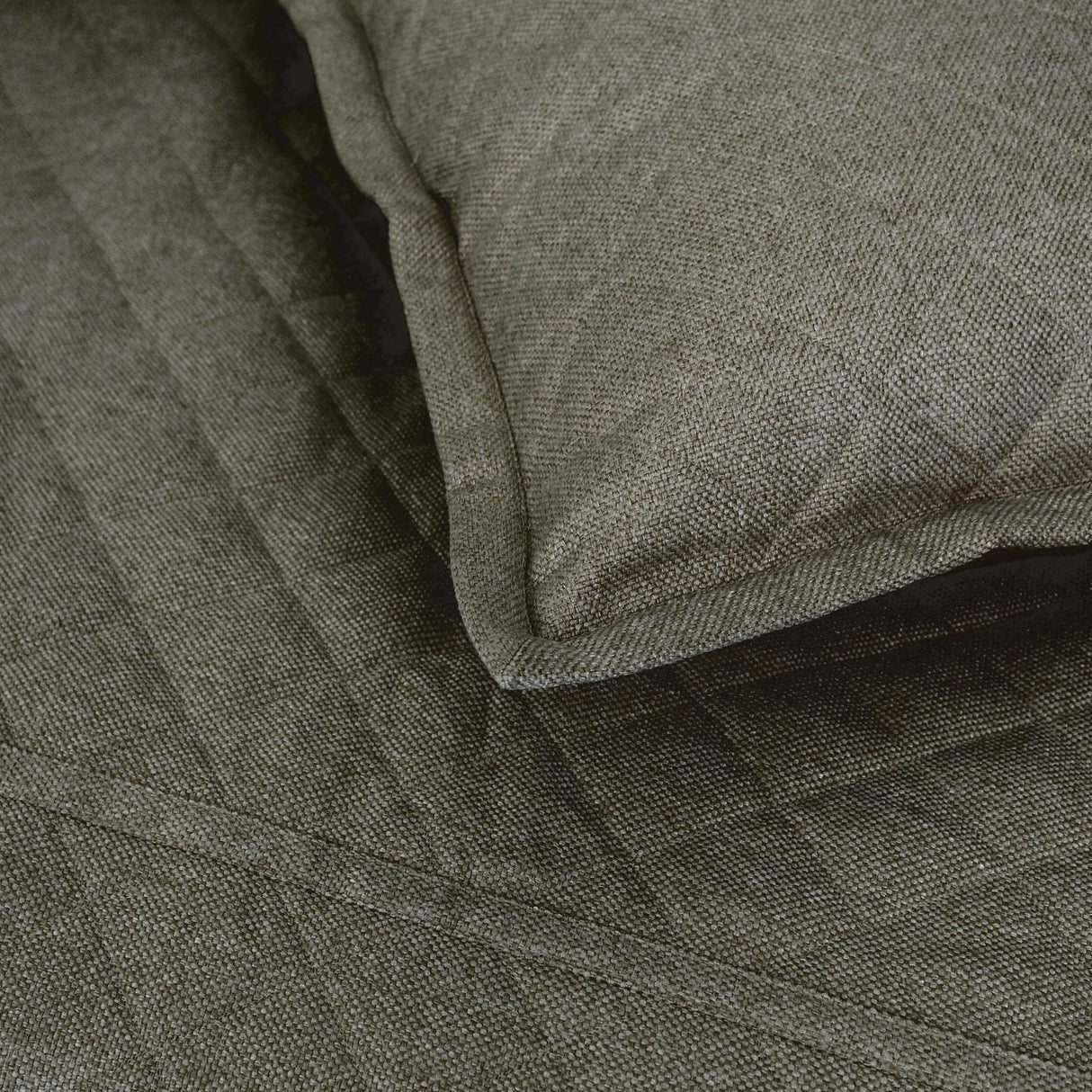 Ann Gish Bronze Queen Baby Basket Coverlet Set - Bronze