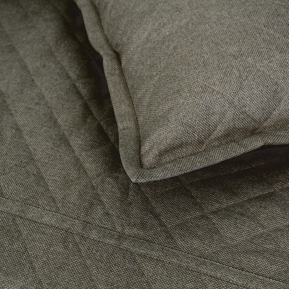 Ann Gish Bronze Queen Baby Basket Coverlet Set - Bronze