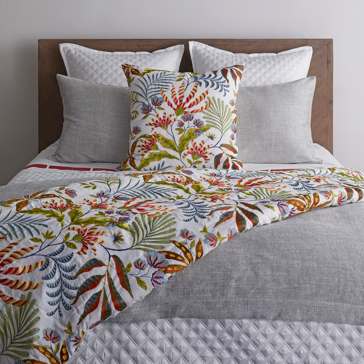 Ann Gish White King Double Diamond Coverlet Set - White