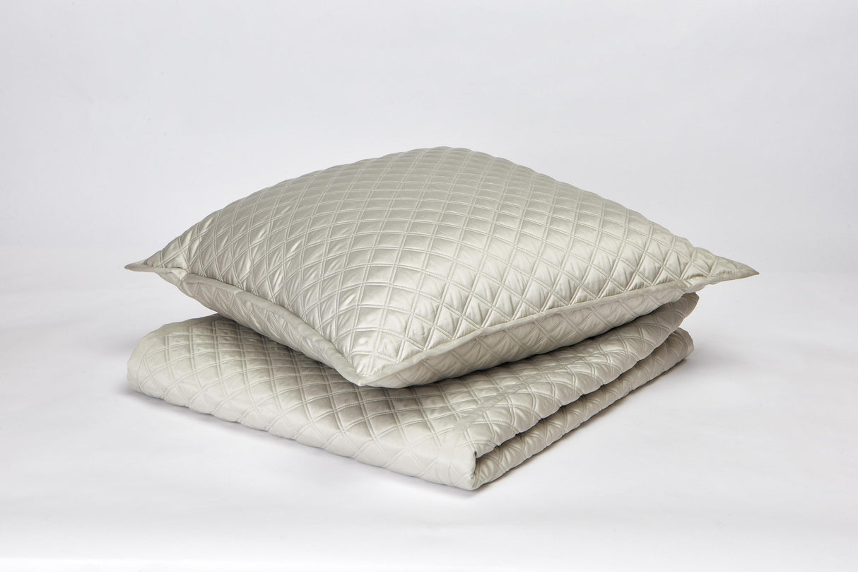 Ann Gish Silver Queen Double Diamond Coverlet Set - Silver