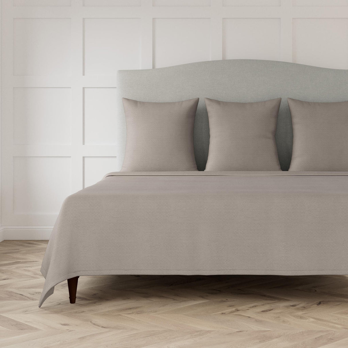 Ann Gish Ash Queen Great Hall Coverlet Set