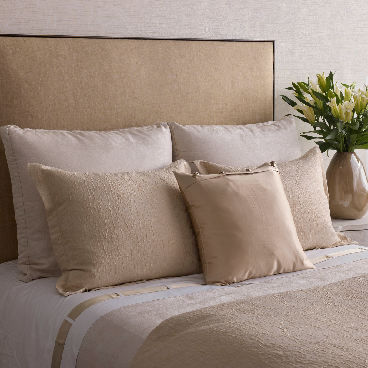 Ann Gish Ecru King Allure Duvet Set