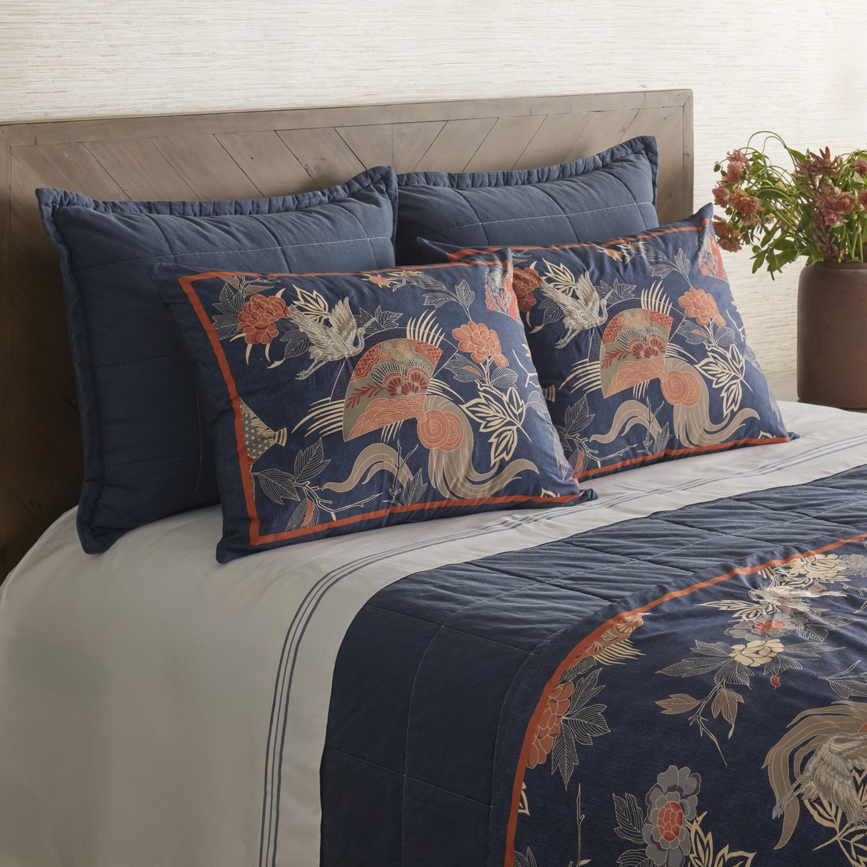 Ann Gish White Navy Queen Hem Stripe Sheet Set