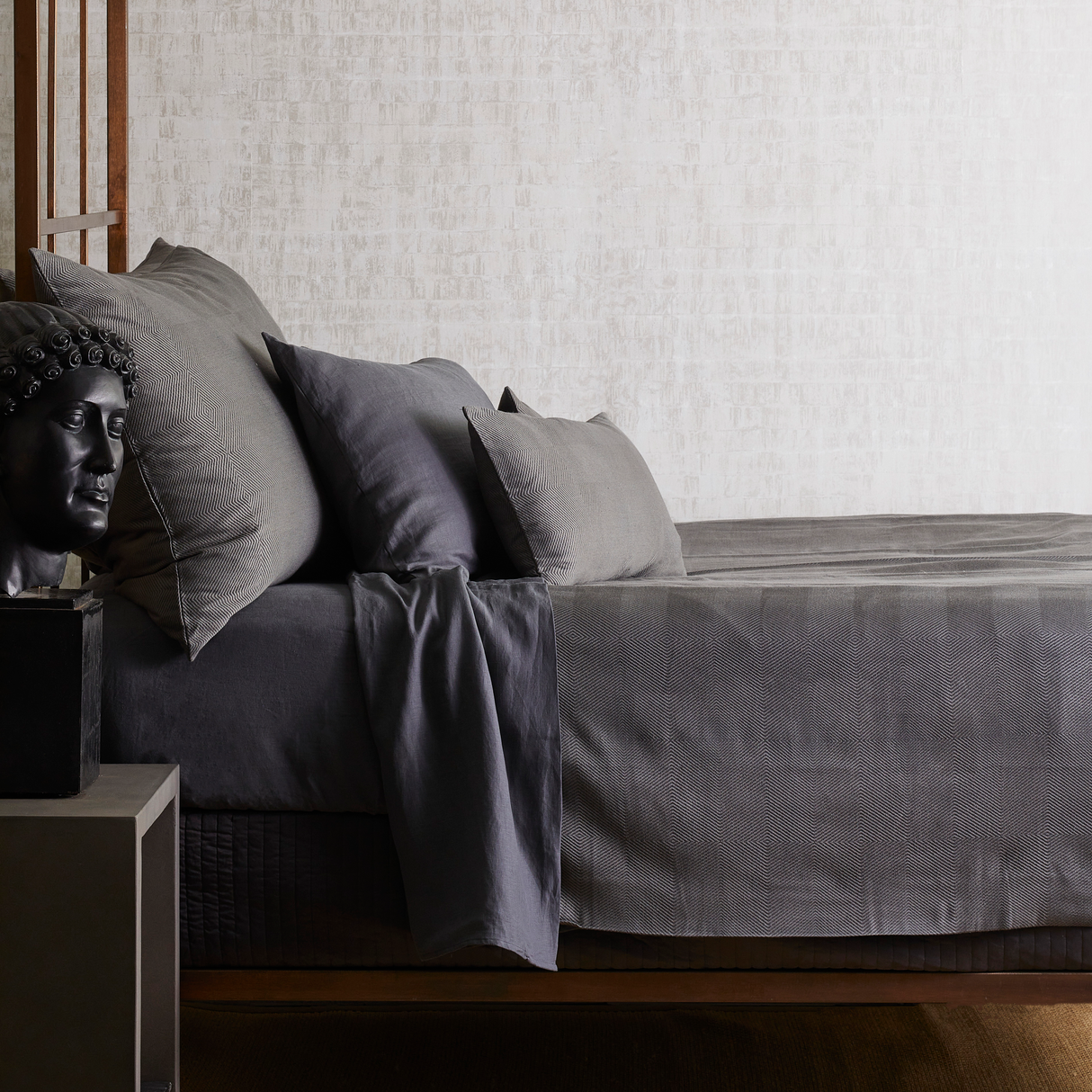 Ann Gish Charcoal Queen Linen Sheet Set