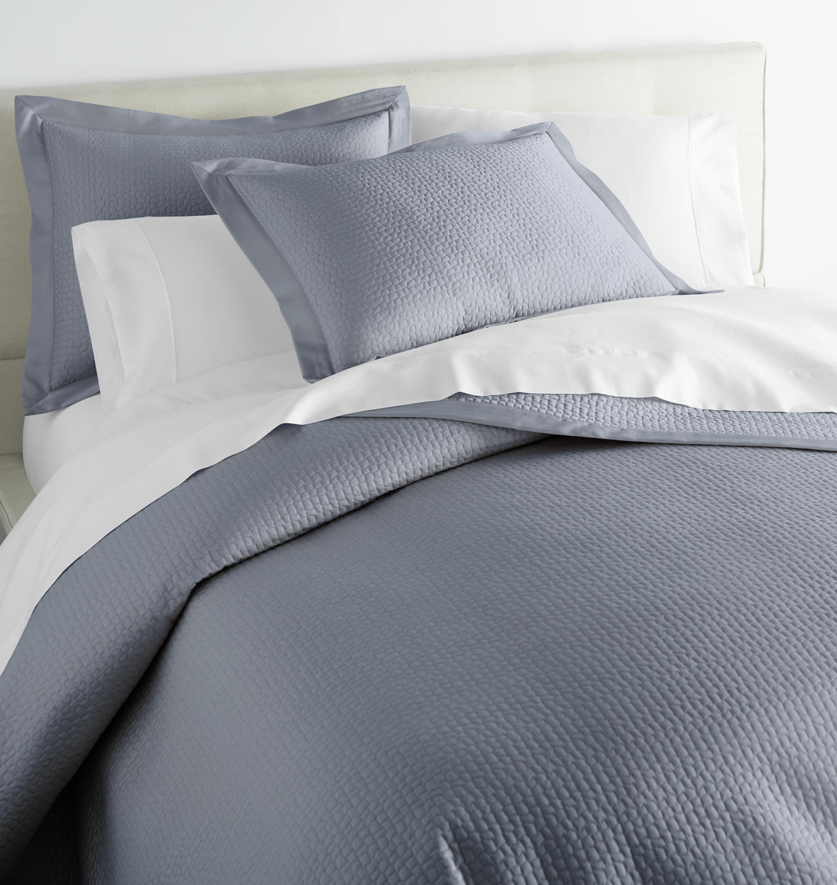 Peacock Alley HAMILTON 96x98 QUEEN COVERLET BLUE