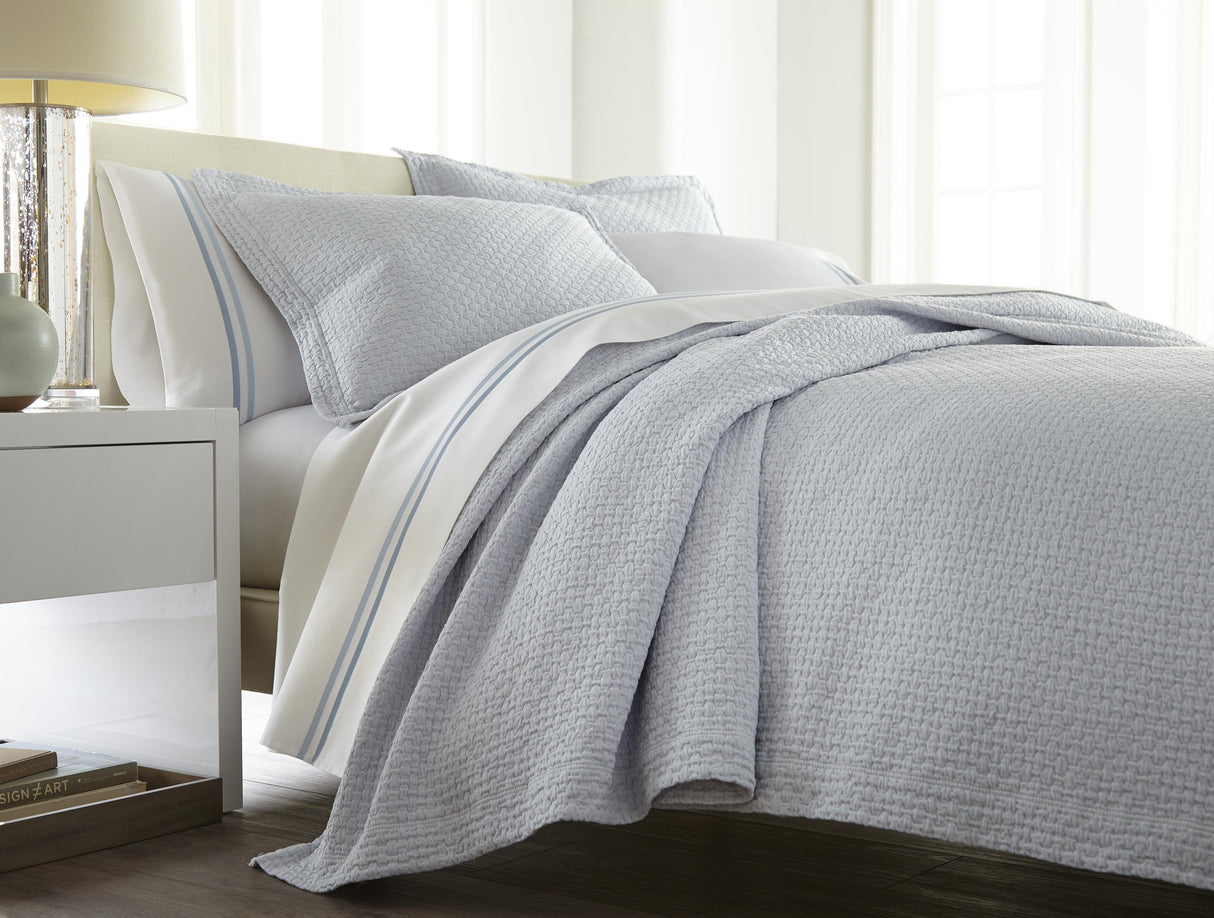 Peacock Alley JULIET 72x92 TWIN COVERLET BARELY BLUE