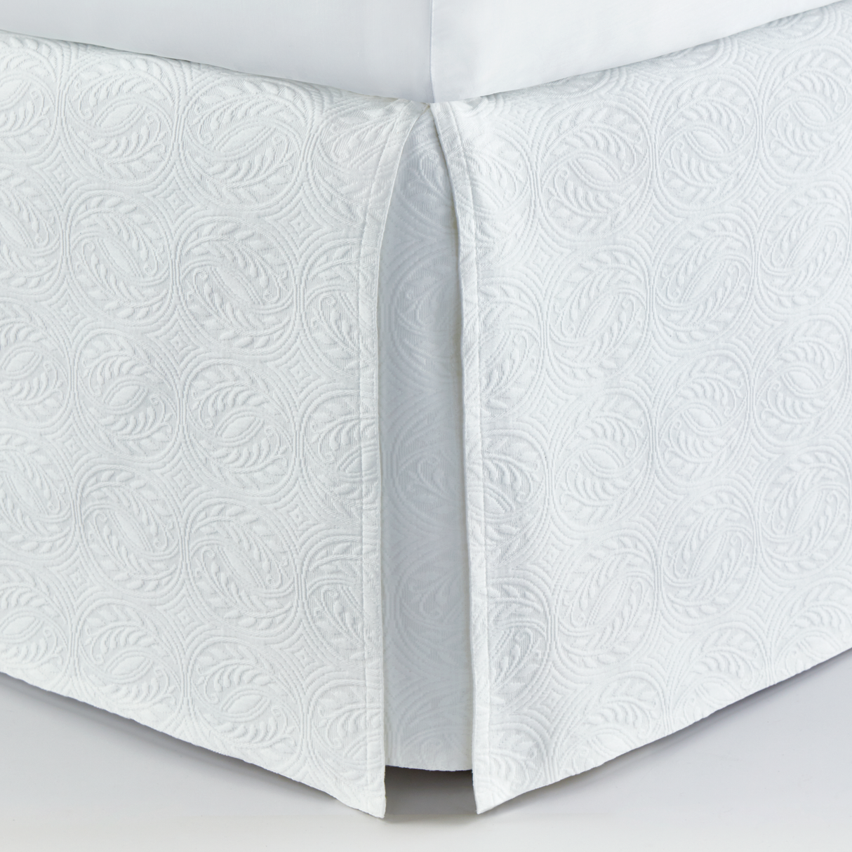 Peacock Alley VIENNA 60X80X22 QUEEN BEDSKIRT WHITE