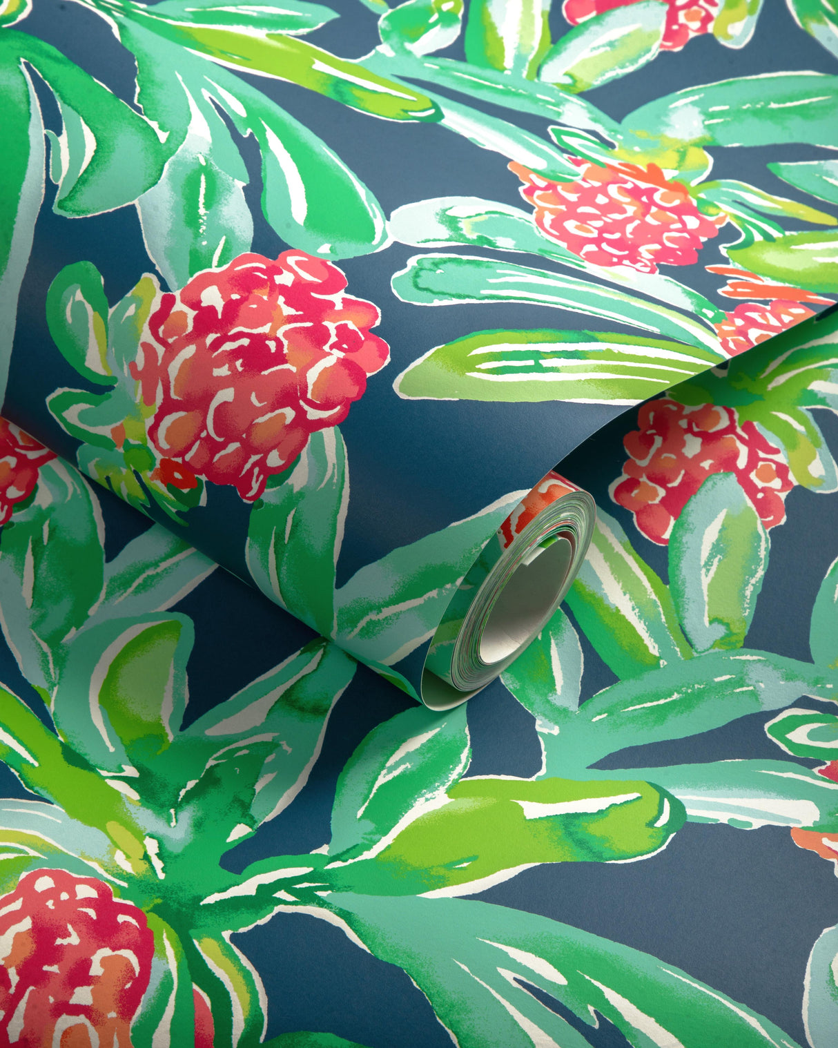 Lee Jofa ISLAND EXOTIC WP NAVY Wallpaper