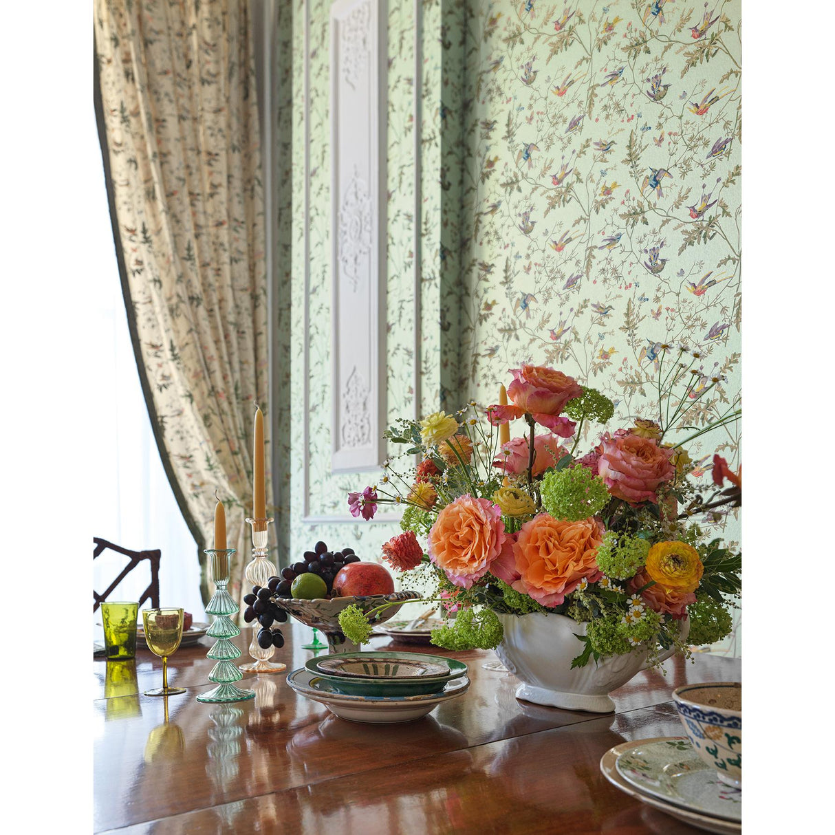 Cole & Son HUMMINGBIRDS SPA/MULTI Wallpaper