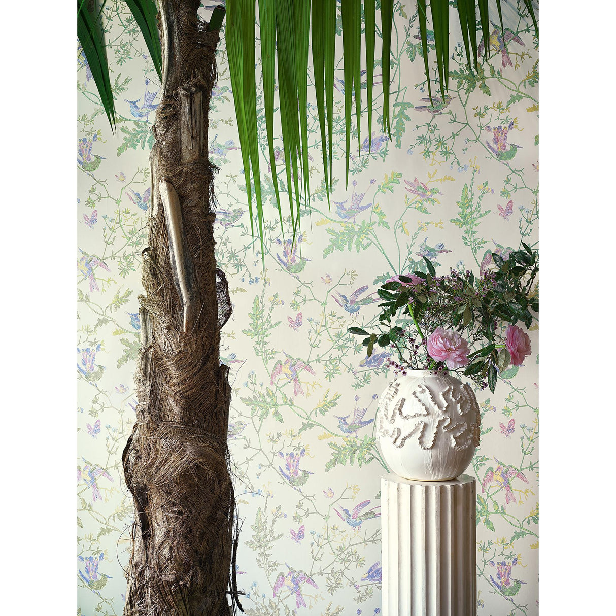 Cole & Son HUMMINGBIRDS BLUSH SAGE Wallpaper