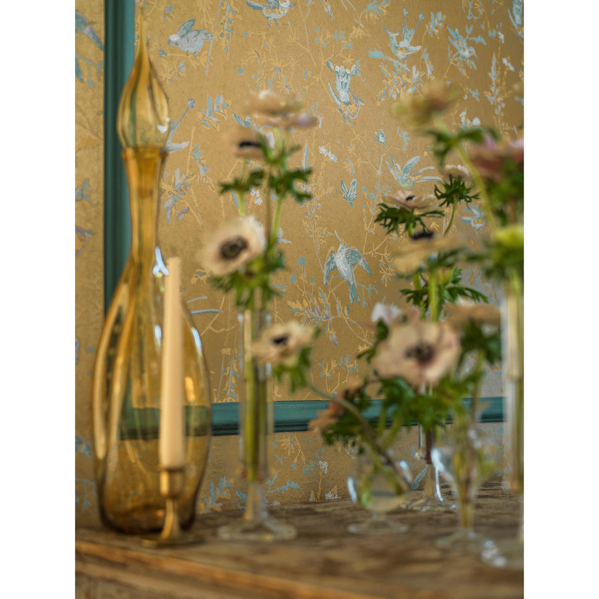 Cole & Son HUMMINGBIRDS GREY/GOLD Wallpaper