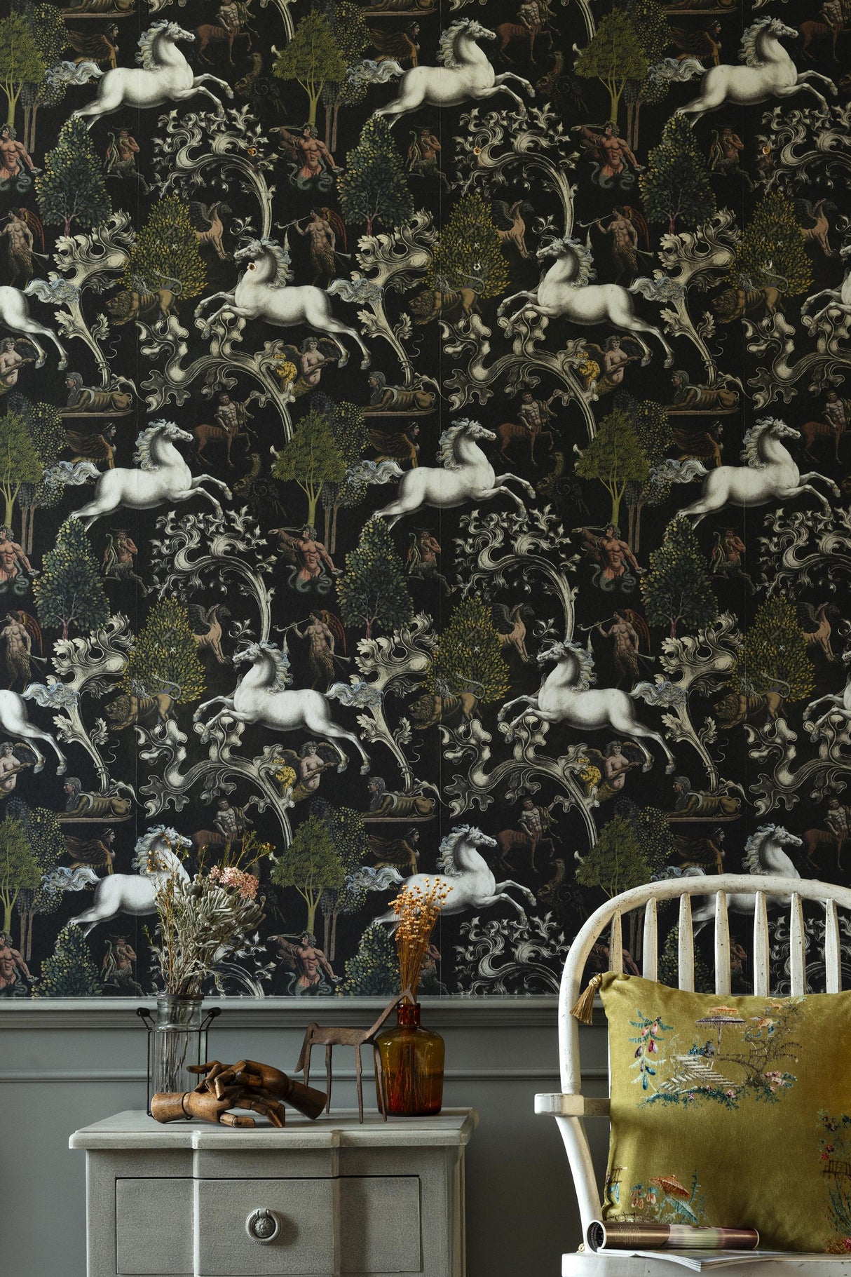 MindTheGap IMAGINARIUM Dark IMAGINARIUM Wallpaper