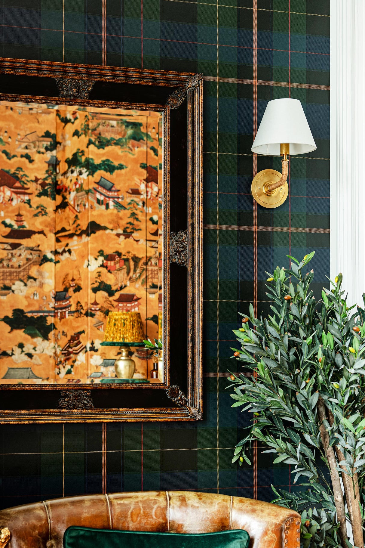 MindTheGap EQUESTRIAN PLAID Green The Derby Wallpaper