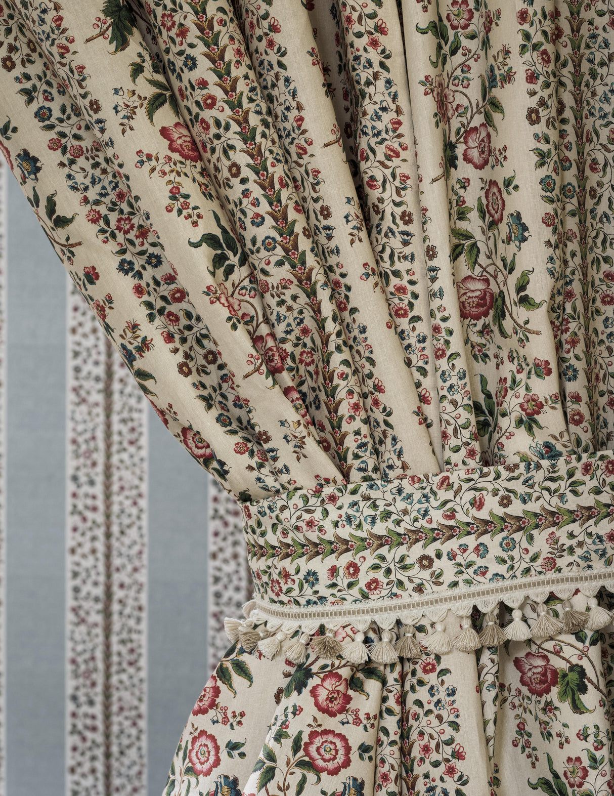Sanderson Rose Pergola Chintz Fabric