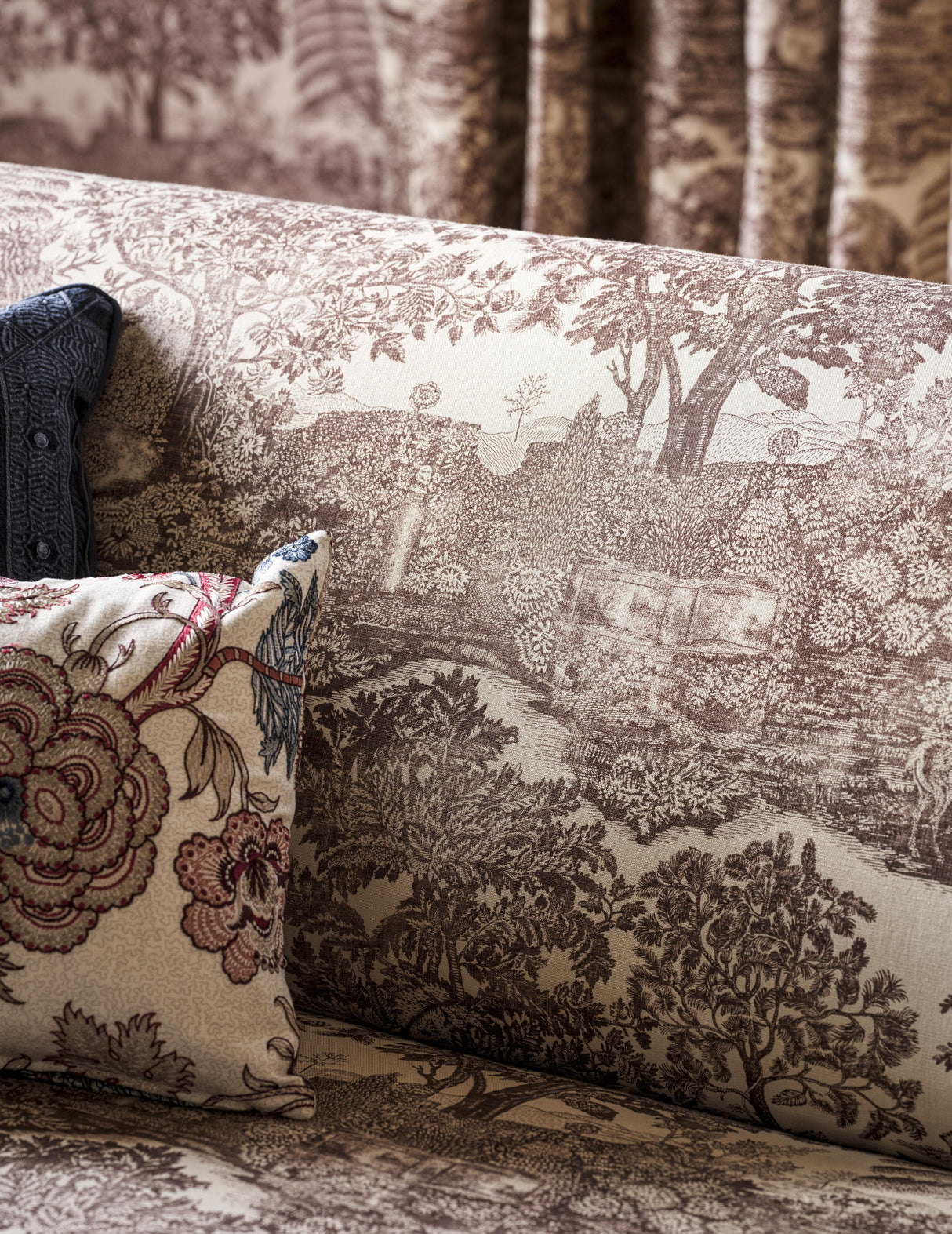 Sanderson Highgrove Toile Gritstone Fabric