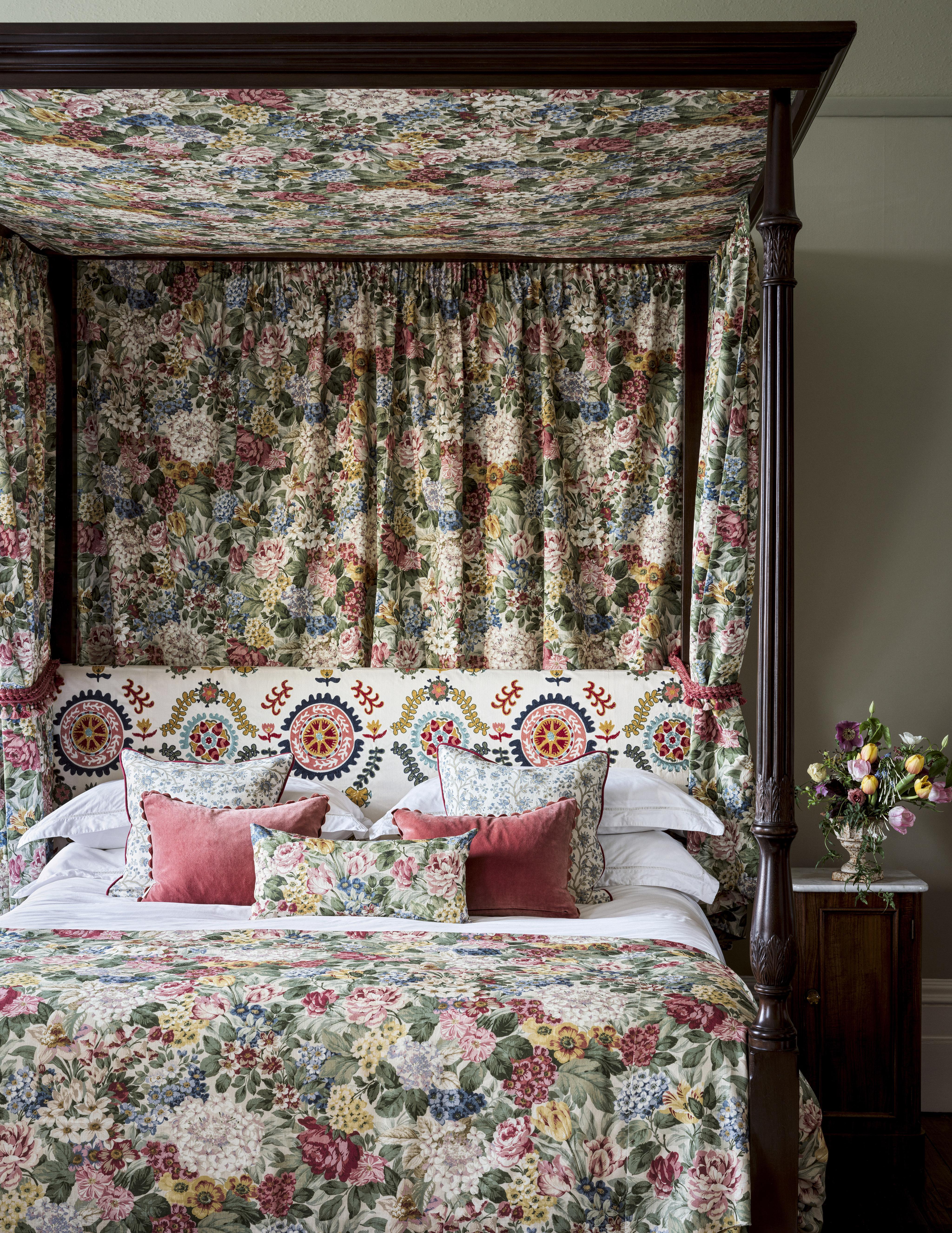 Sanderson Hydrangea & Rose Chintz Fabric – DecoratorsBest
