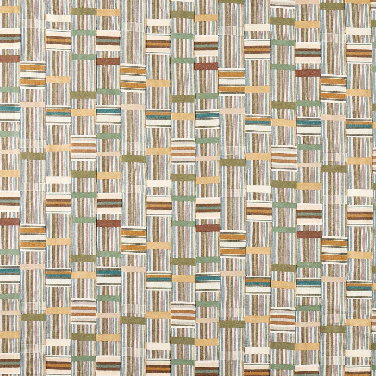 Sanderson Ewe Cloth Lichen/Fern Fabric