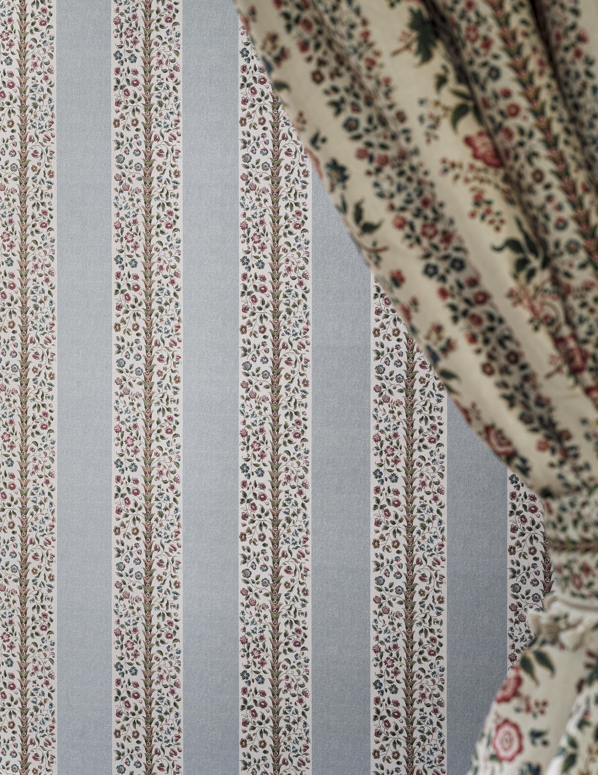 Sanderson Pergola Stripe Mineral Blue/Wisteria Wallpaper