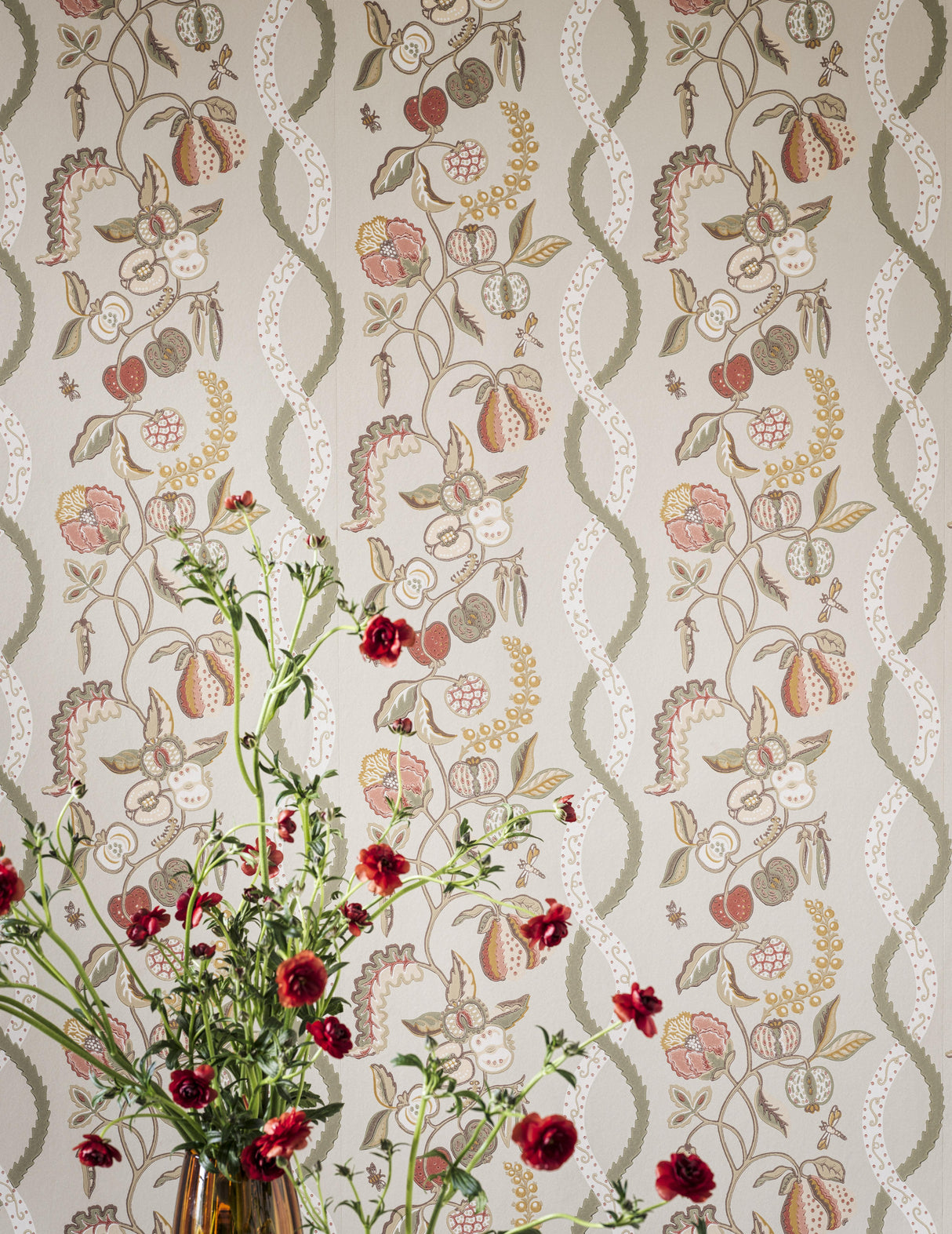 Sanderson Kitchen Garden Olive & Russet Wallpaper