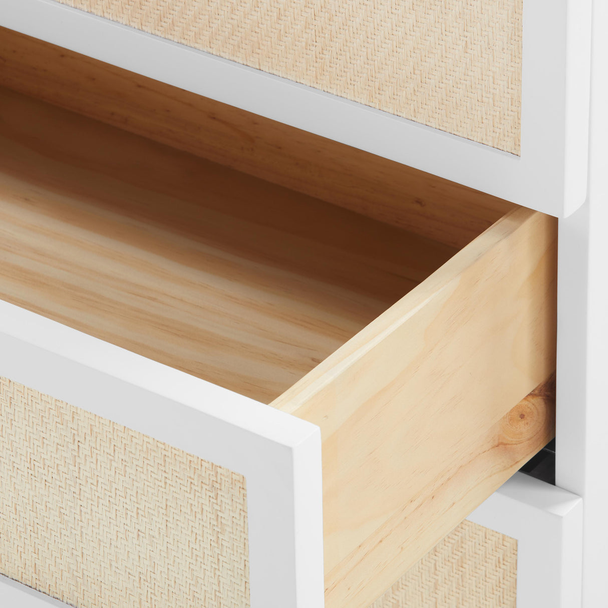 Villa & House Vanilla Astor 3-Drawer Side Table