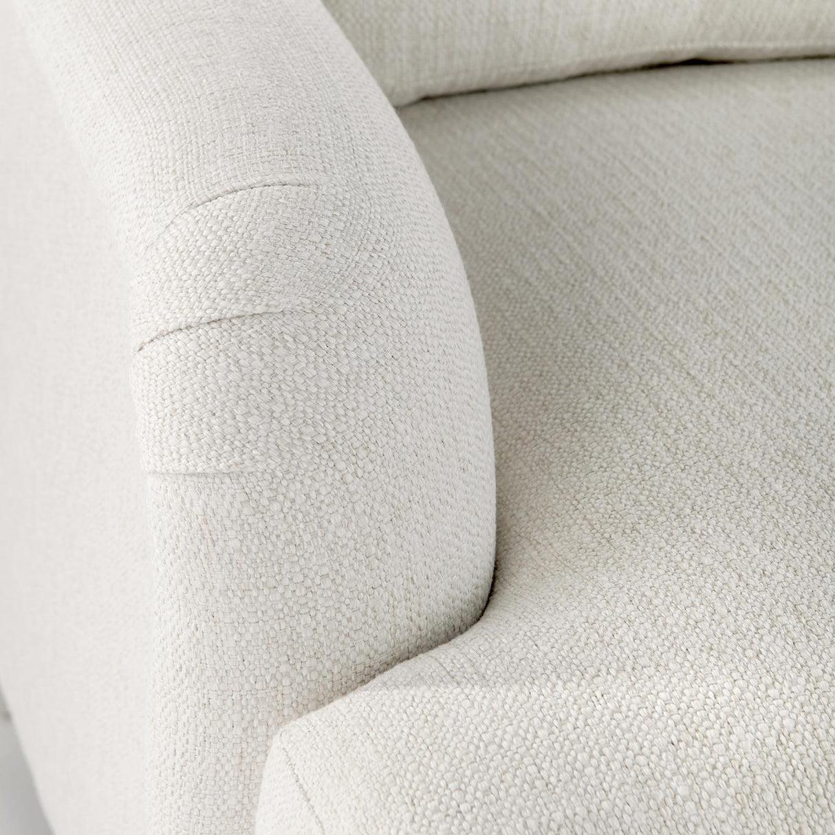 Villa & House Kingston Warm White Meadows Loveseat