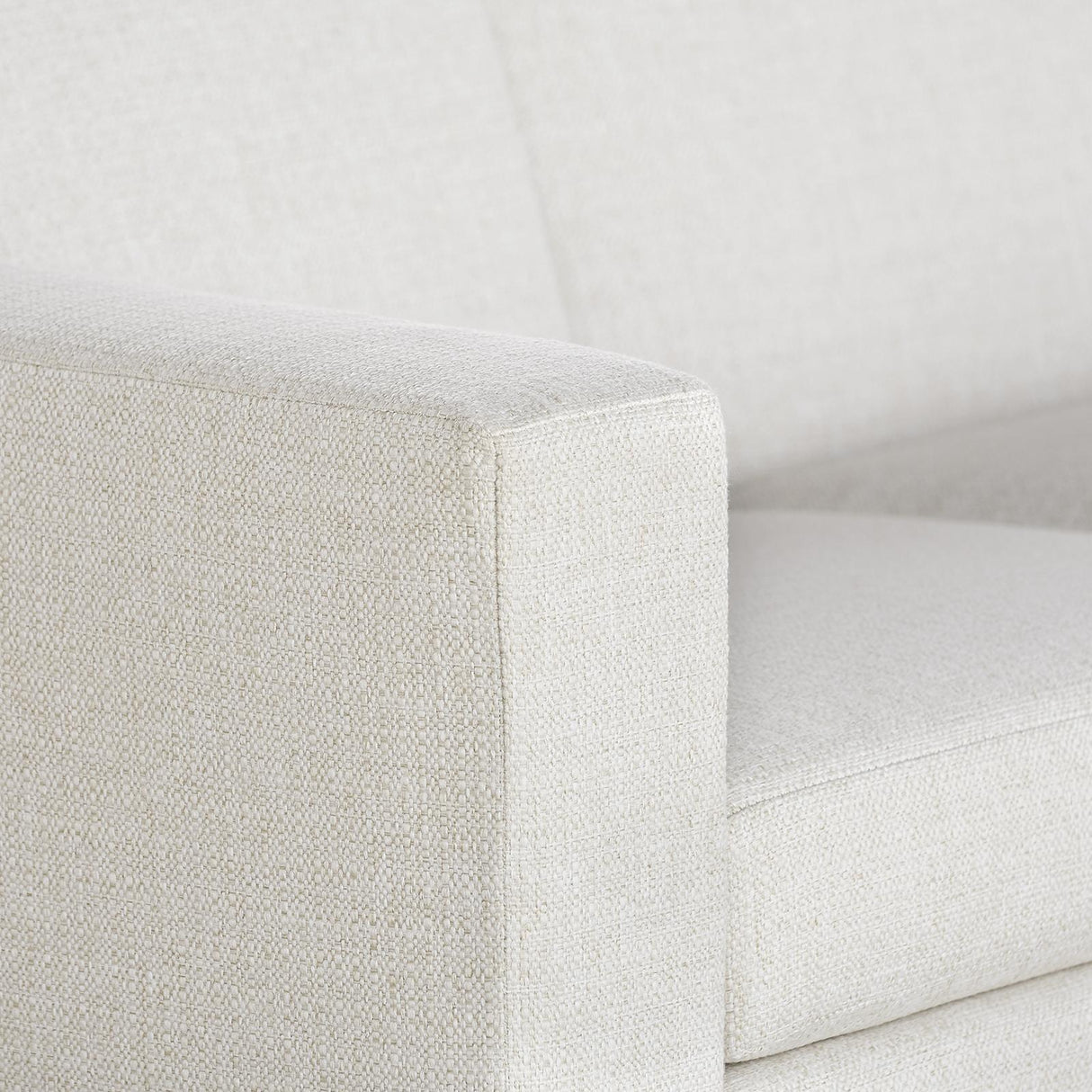 Villa & House Kingston Warm White Nichols Sofa