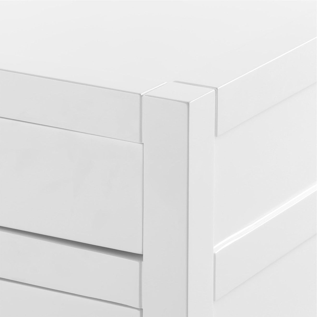 Villa & House White Pearl Newton Large 8-Drawer