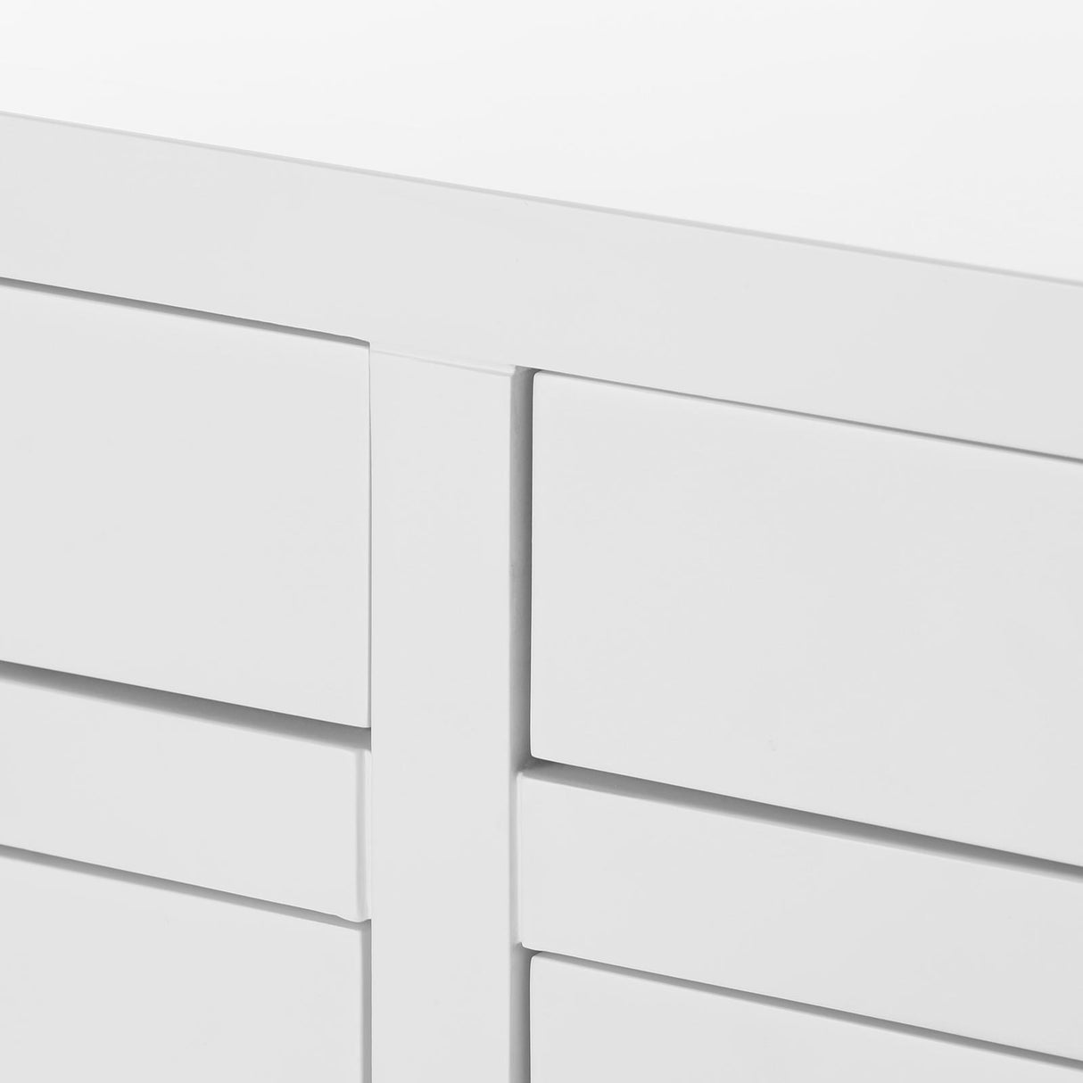 Villa & House White Pearl Newton Large 8-Drawer