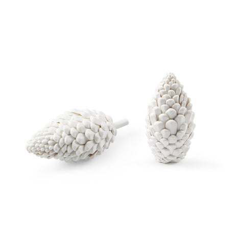 Villa & House Blanc de Chine Laying Pine Cone