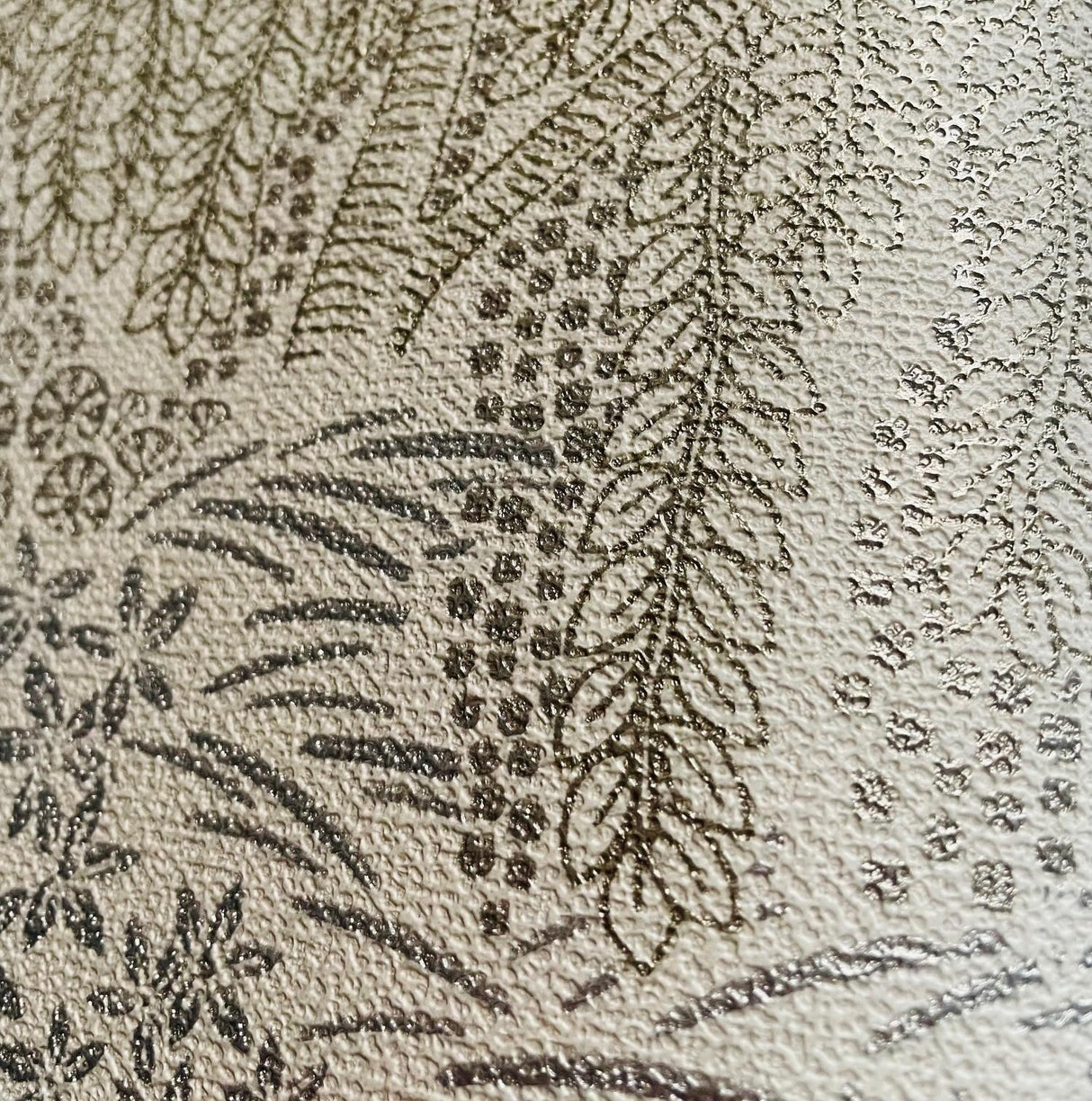 Veer Decor Willow Whisper White Wallpaper