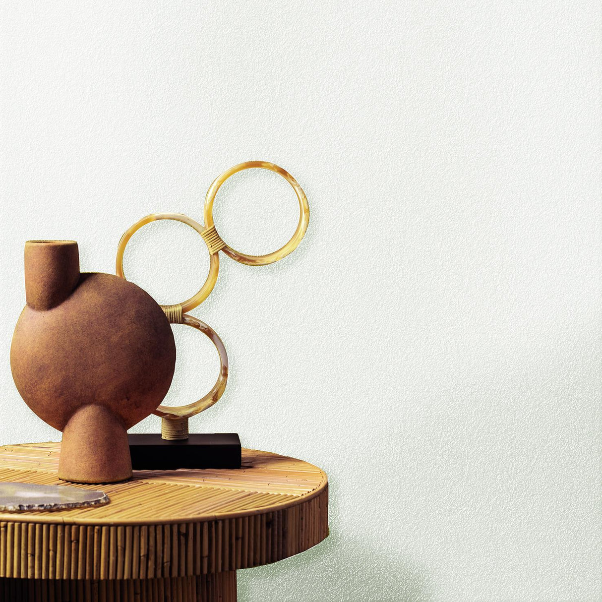 Veer Decor Faux Non-Woven Textile Fiber Texture White Wallpaper