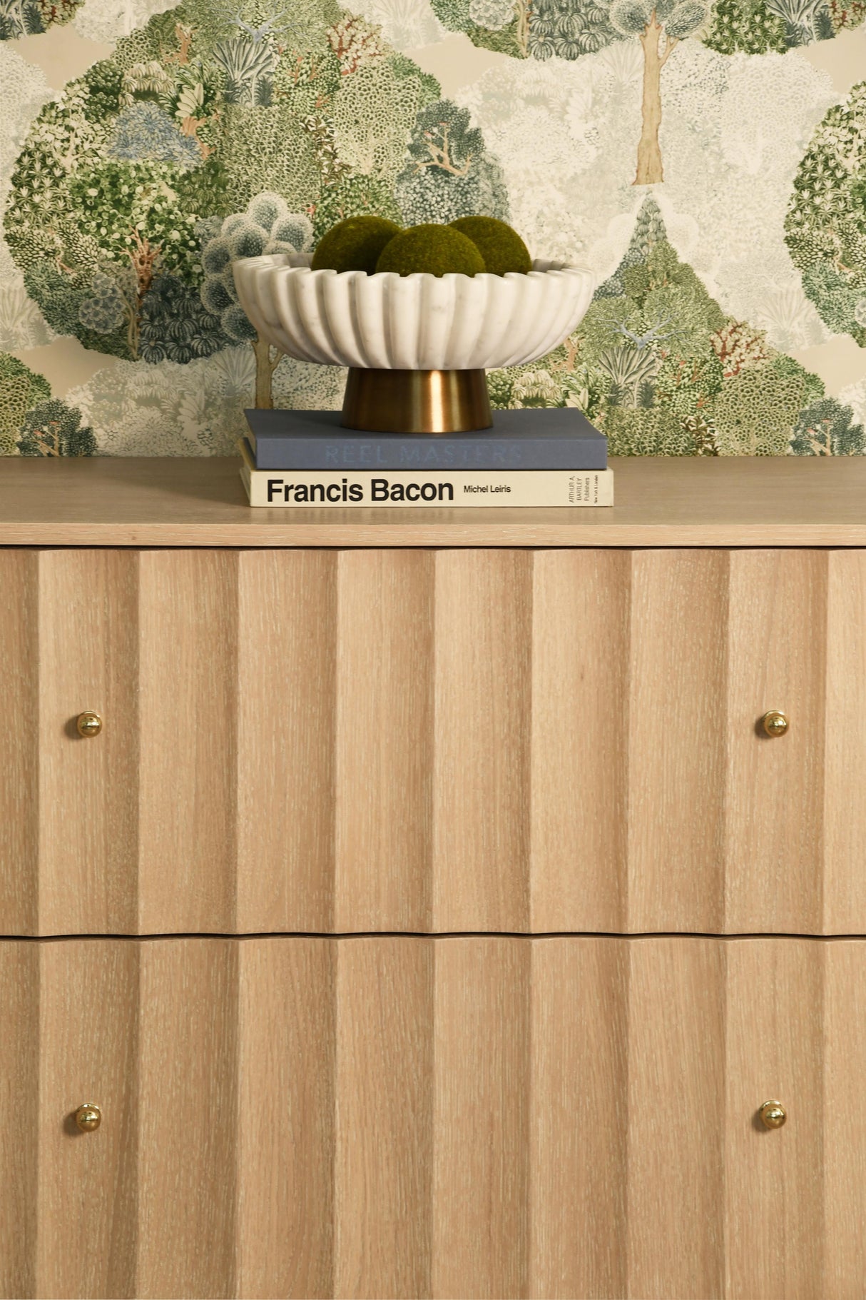 Worlds Away Four Drawer Chest With Fluted Detail In Cerused Oak