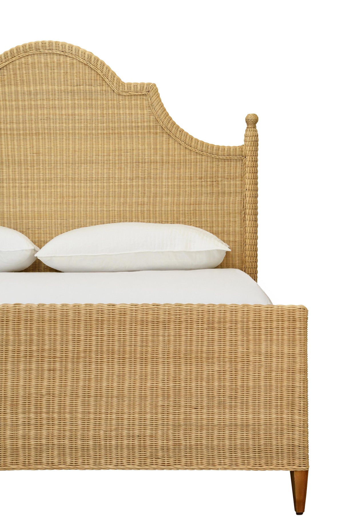 Worlds Away Bed Frame With Arched Headboard, Side Rails, And Footboard In Rattan With Wood Feet, King Size