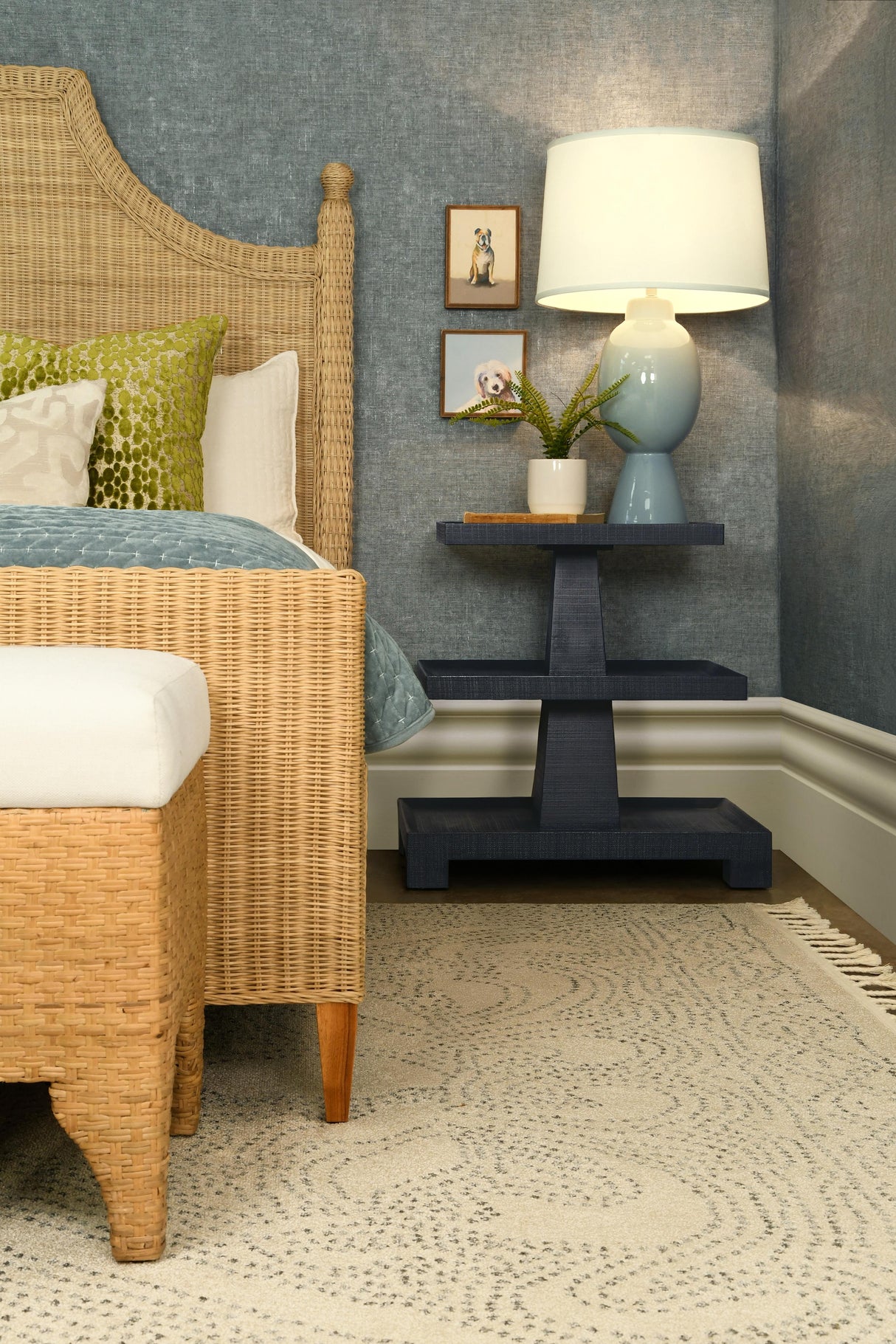 Worlds Away Bed Frame With Arched Headboard, Side Rails, And Footboard In Rattan With Wood Feet, King Size