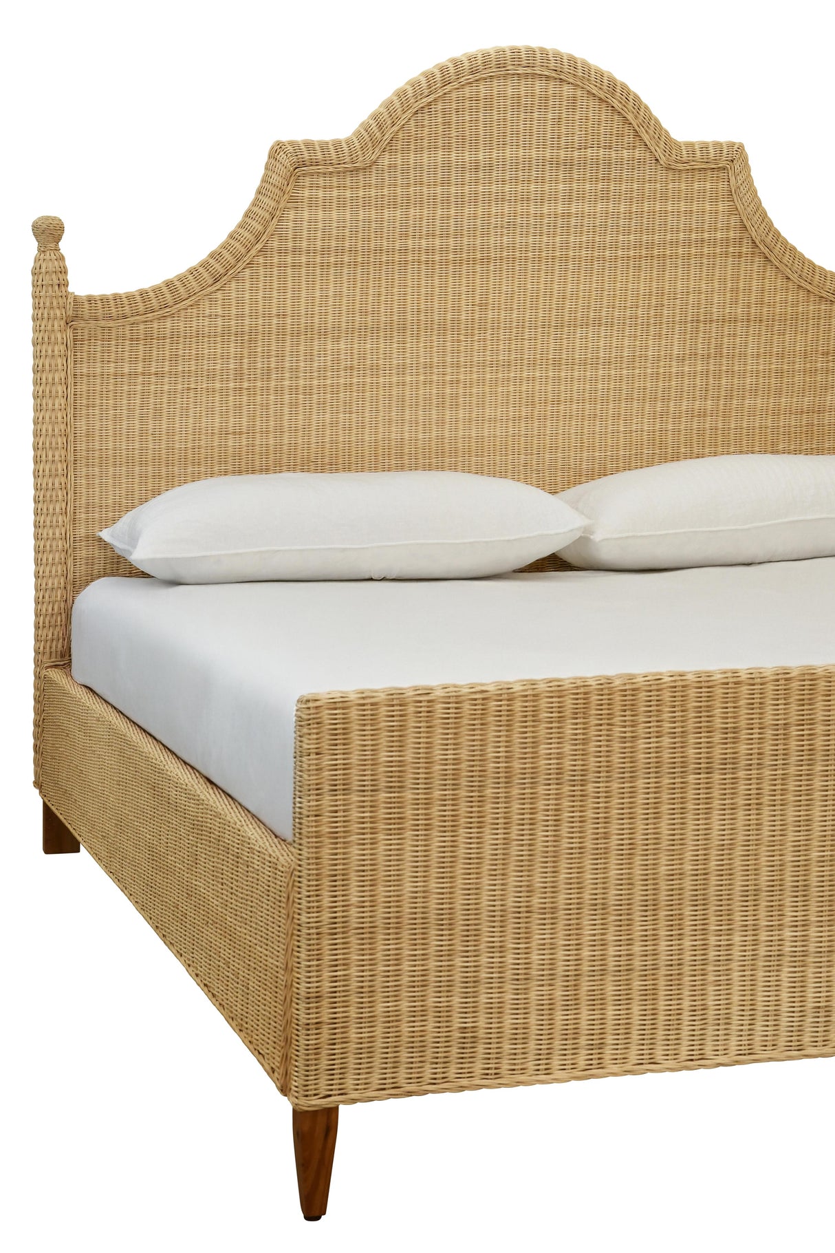 Worlds Away Bed Frame With Arched Headboard, Side Rails, And Footboard In Rattan With Wood Feet, King Size